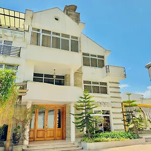 Social House Bed & Breakfast